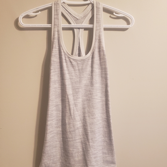 lululemon athletica Tops - Size 6 Lululemon Razorback Tank Top